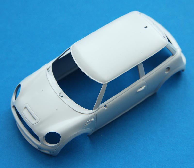 Airfix 1/32 Mini Cooper S Car Large Starter Set w/paint & glue Kit