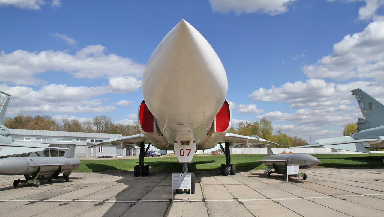 Tupolev Tu-22M2 Backfire-B - Jet & Rocket Engined Aircraft ...