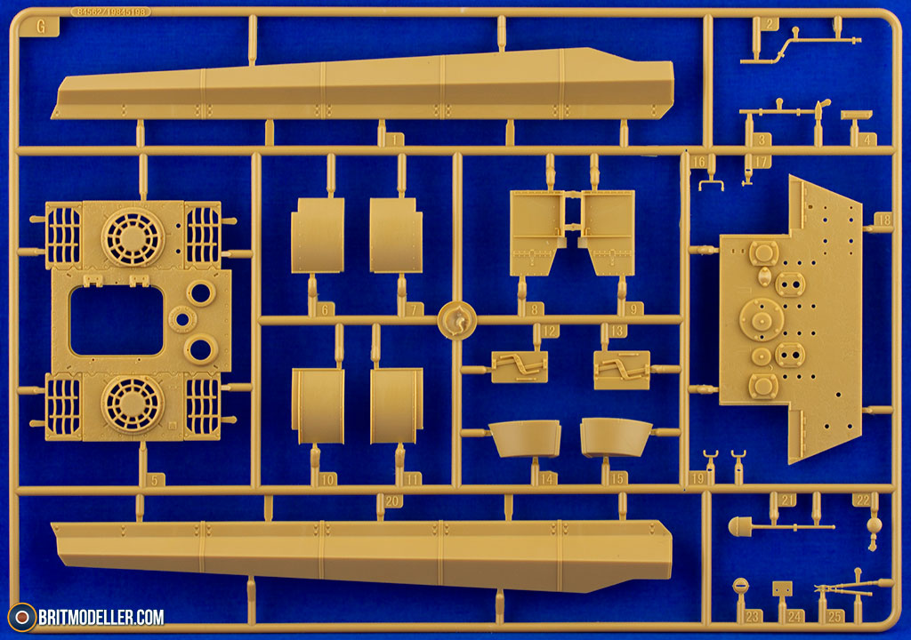 German Sd.Kfz.186 Jagdtiger Henschel (84562) 1:35 - Kits