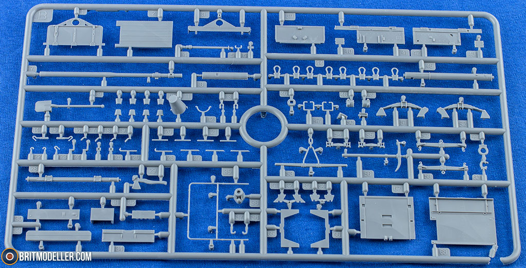 Soviet ZIS-2/ZIS-3 2 in1 kit (35369) With limber & crew 1:35 MiniArt via  Creative Models Ltd - Kits 