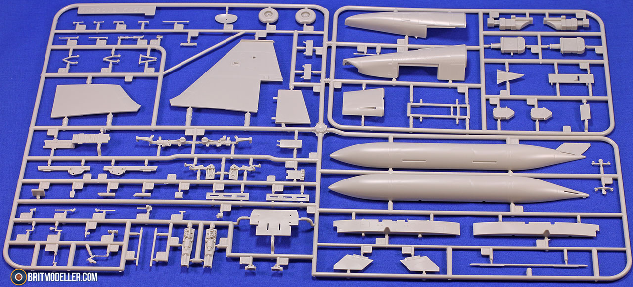 RF-5E Tigereye (KH32023) - 1:32 Kitty Hawk - Kits - Britmodeller.com