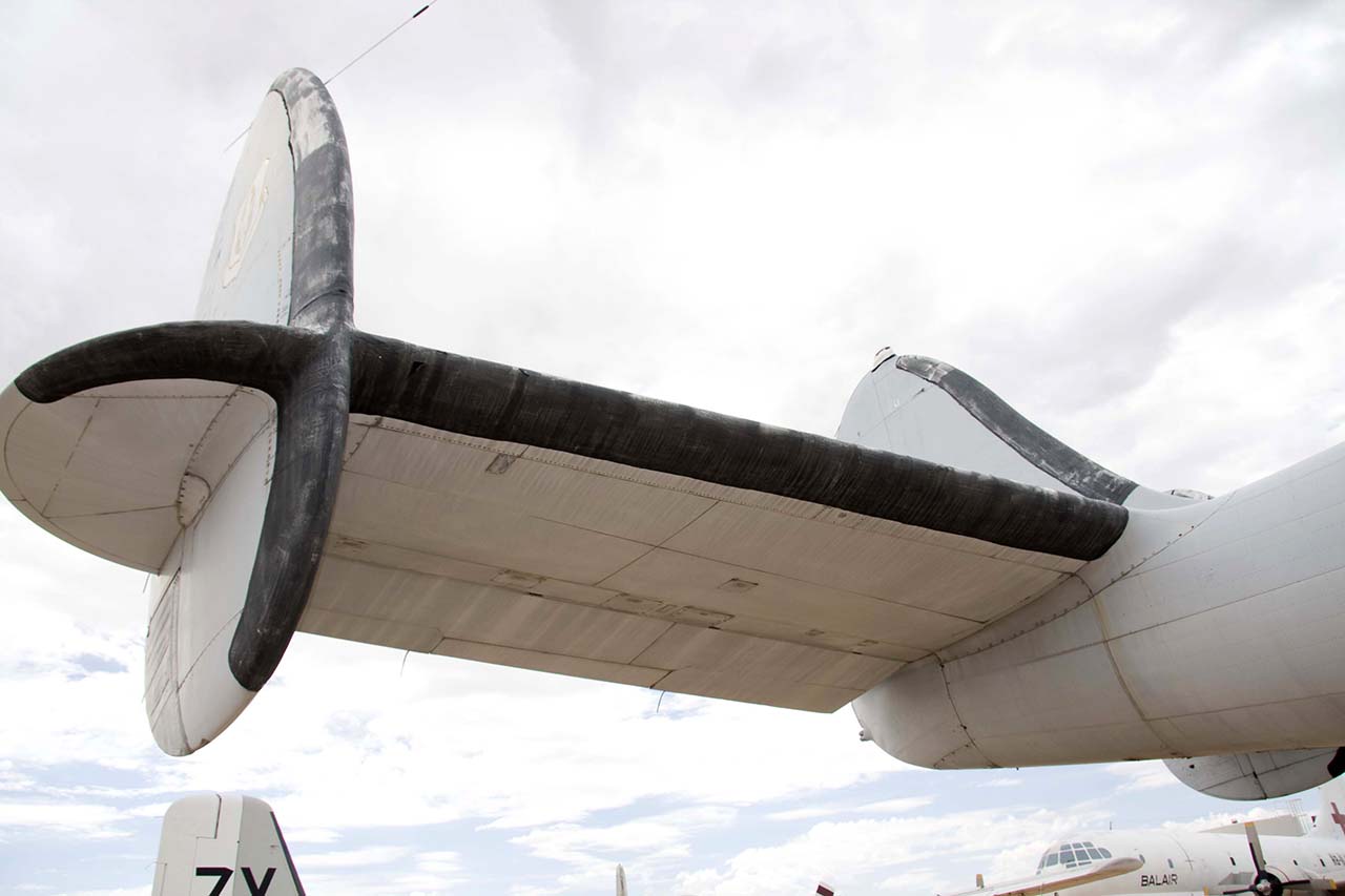 Lockheed Super Constellation - Military EC-121 Warning Star - Propeller ...