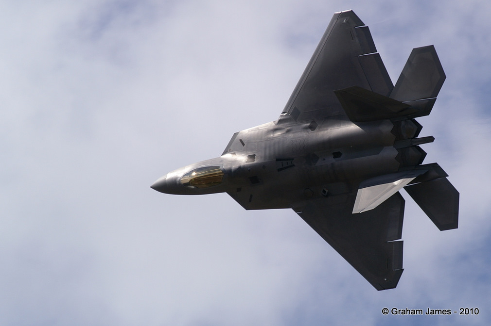 Lockheed Martin F-22 Raptor - Jet & Rocket engined Aircraft ...