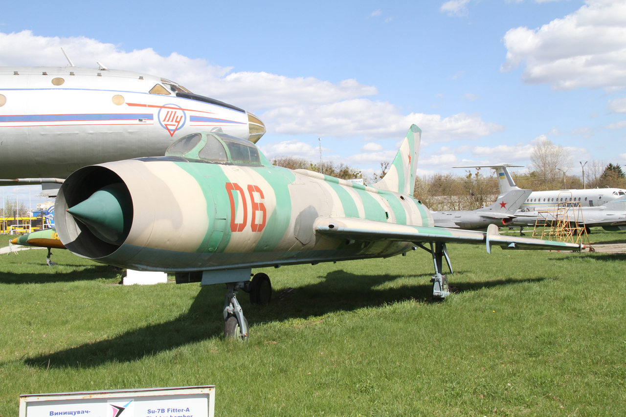 Sukhoi Su-7B Fitter-A - Jet & Rocket engined Aircraft - Britmodeller.com