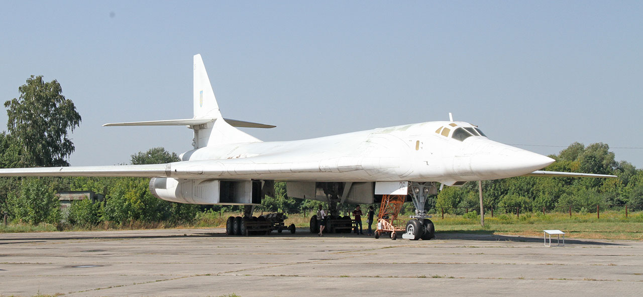 Tupolev Tu-160 White Swan (Blackjack) - Jet & Rocket engined Aircraft ...