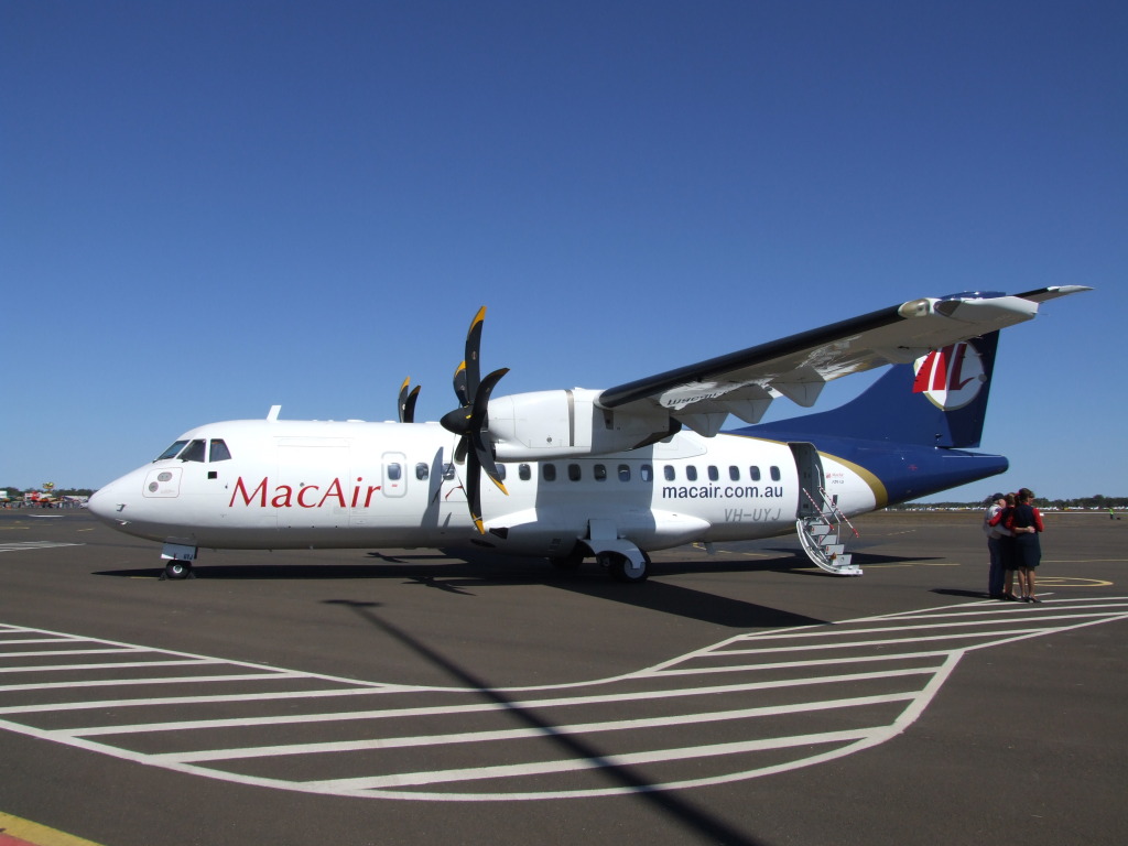 Atr 42 500. ATR ATR 42‑500. ATR 42 самолет. АТР-42-500 самолет.